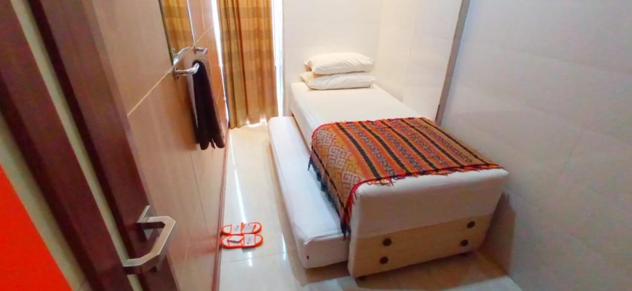 The Cabin Hotel Gandekan Джокякарта Екстериор снимка