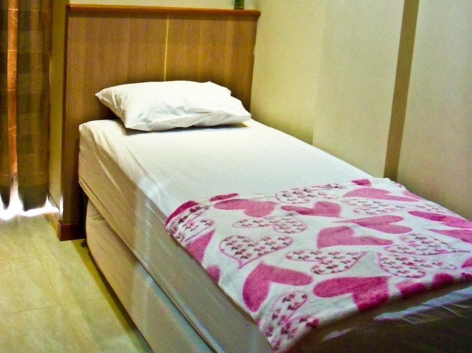 The Cabin Hotel Gandekan Джокякарта Екстериор снимка